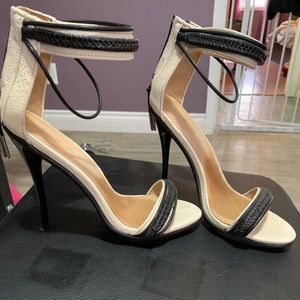 Gwen Stefani L.A.M.B. Kanye High heel sandal